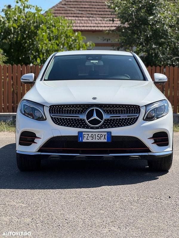 Culoarealb Utilizat 2017 Mercedes GLC220 AMG line Coupe | 25.900 EUR (Preț bun) - Imagine 1/4
