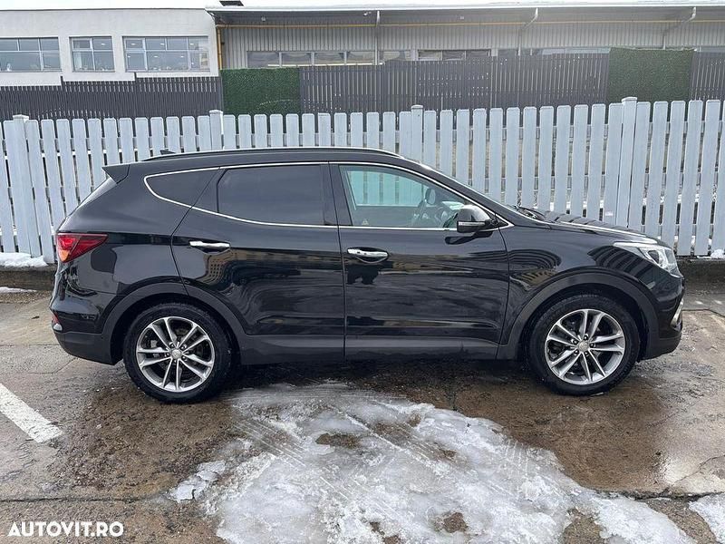 Second-hand Hyundai Santa Fe 200 CP (147 kW) 2017 Culoarenegru SUV