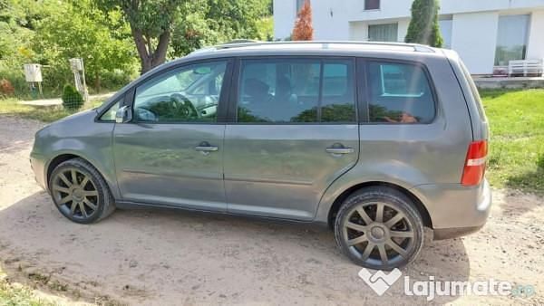 Second-hand VW Touran 2006 Monovolum