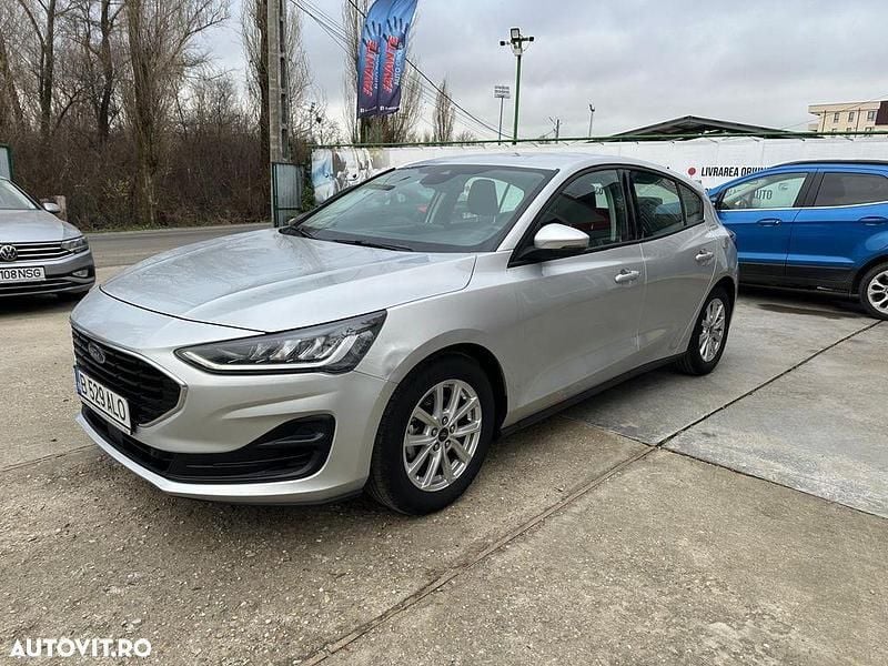 Culoareargint Utilizat 2022 Ford Focus Hatchback | 12.498 EUR (Preț OK) - Imagine 1/4