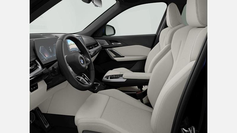 Second-hand BMW X1 Comfort Edition 150 CP (110 kW) 2025 Albastru portimao metalizat metalizat SUV