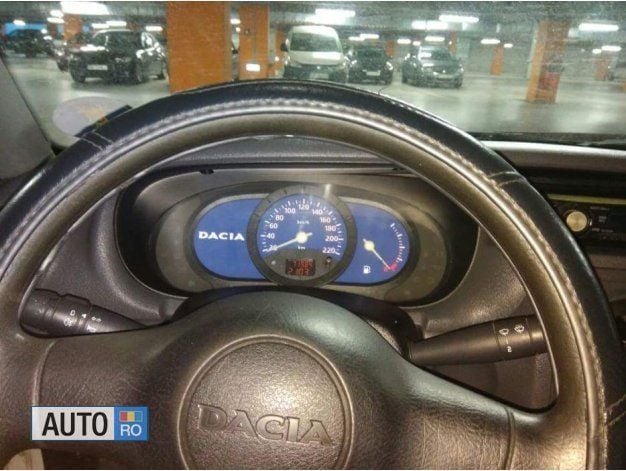 Second-hand Dacia Solenza 75 CP (55 kW) 2004 Alb Hatchback