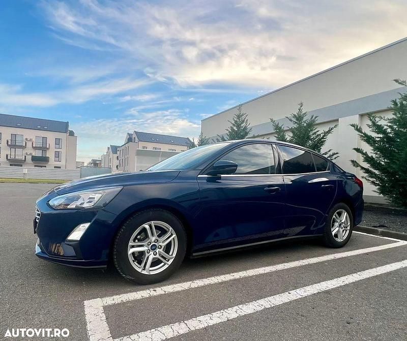 Second-hand Ford Focus Trend 120 CP (88 kW) 2020 Culoarealbastru Berlinǎ