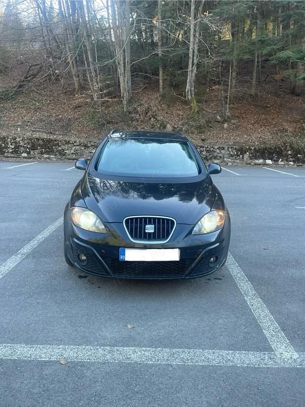 Utilizat 2011 Seat Altea Monovolum | 2.700 EUR (Preț bun) - Imagine 1/4