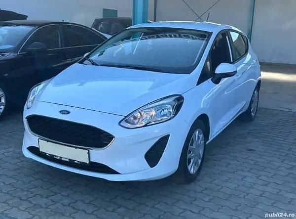 Alb Utilizat 2018 Ford Fiesta Hatchback | 5.199 EUR - Imagine 1/4