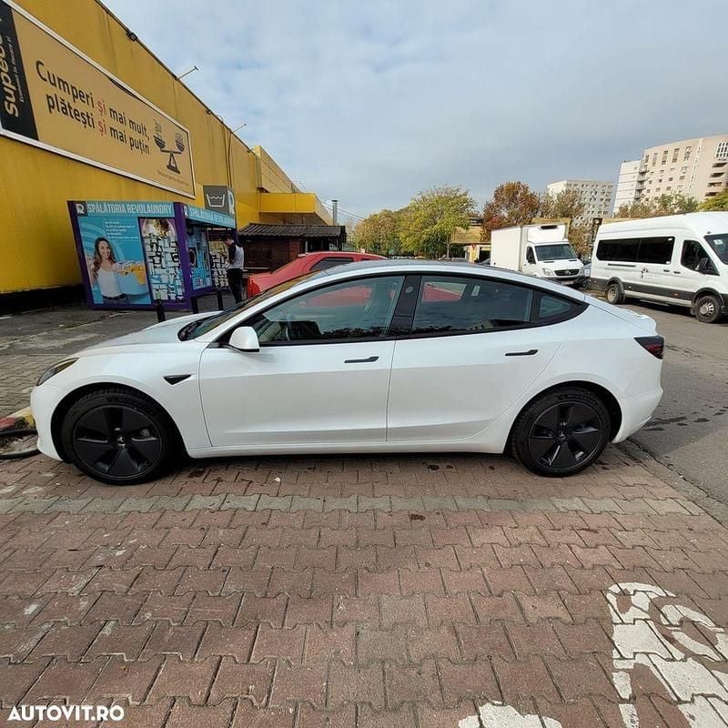 Culoarealb Utilizat 2021 Tesla Model 3 Standard Range Berlinǎ | 28.950 EUR (Preț OK) - Imagine 1/4