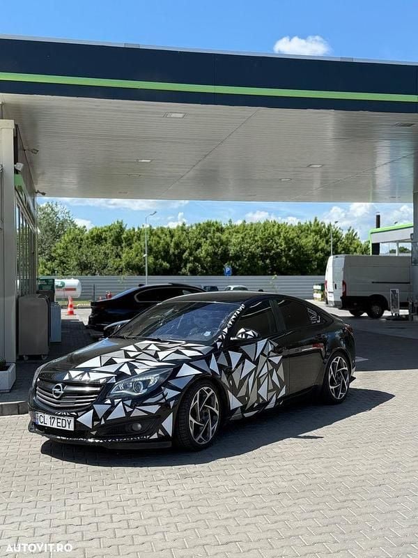 Second-hand Opel Insignia 170 CP (125 kW) 2017 Culoarenegru Berlinǎ