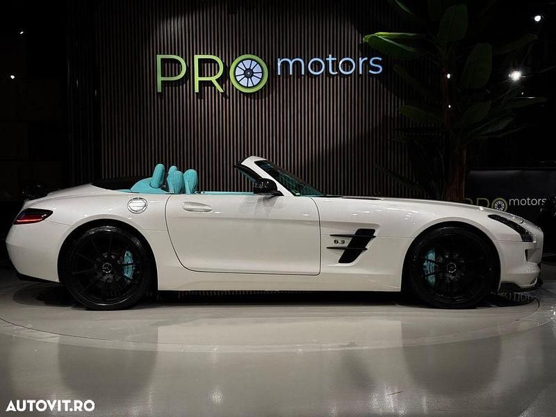 Second-hand Mercedes SLS AMG AMG 571 CP (419 kW) 2012 Culoarealb Cabrio