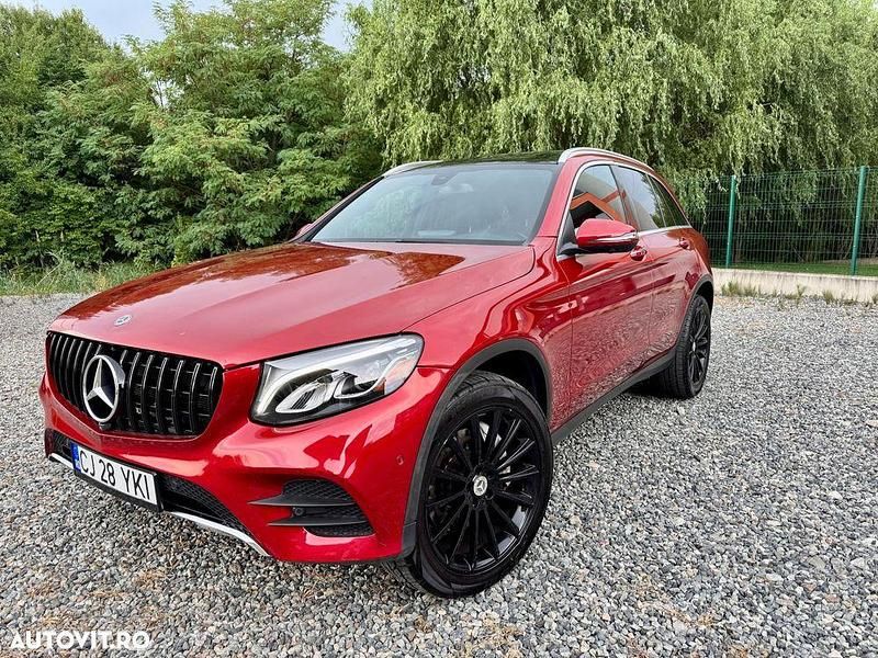 Culoarerosu Utilizat 2018 Mercedes GLC300 AMG line SUV | 26.690 EUR (Super Preț) - Imagine 1/4