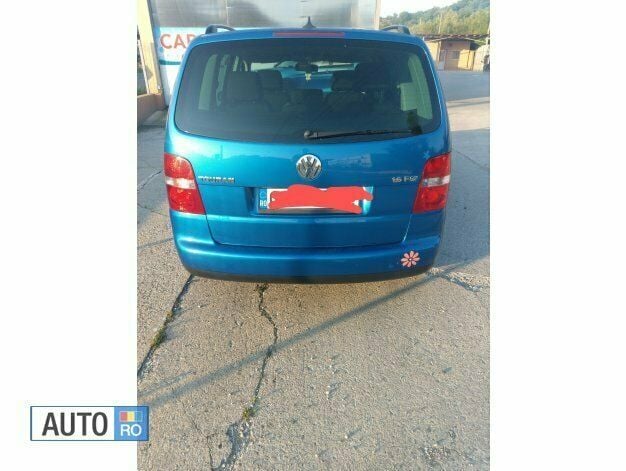 Second-hand VW Touran 115 CP (84 kW) 2004 Albastru Monovolum