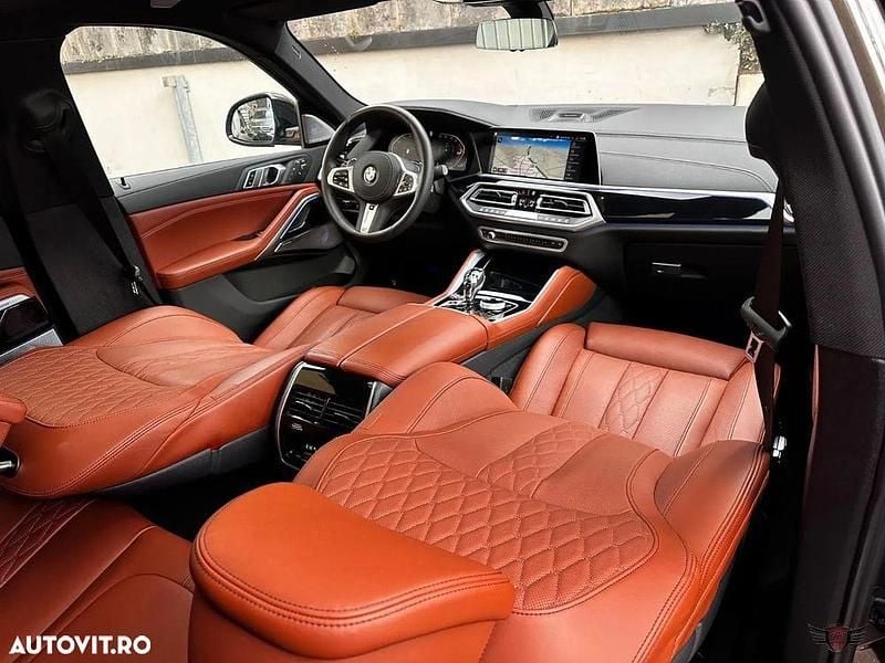 Second-hand BMW X6 Comfort Edition 340 CP (250 kW) 2023 Culoaremaro SUV