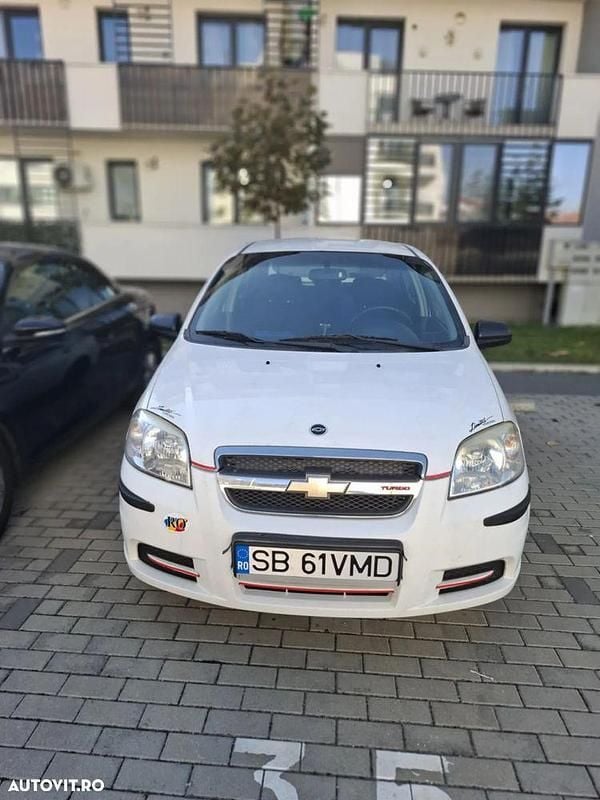 Culoarealb Utilizat 2011 Chevrolet Aveo LS Berlinǎ | 3.000 EUR (Preț OK) - Imagine 1/4
