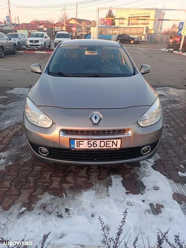 Culoaregalbeuriu Second-hand 2011 Renault Fluence Privilege Berlinǎ | 4.599 EUR (Preț OK) - Imagine 1/4