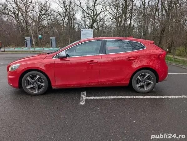 Second-hand Volvo V40 120 CP (88 kW) 2016 Hatchback