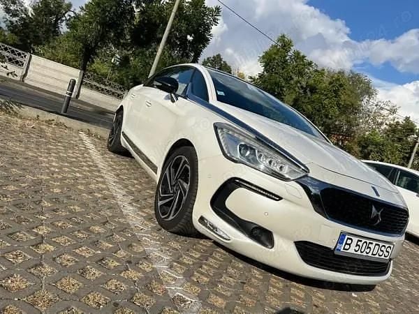 Utilizat 2016 DS Automobiles DS5 Hatchback | 10.900 EUR - Imagine 1/4