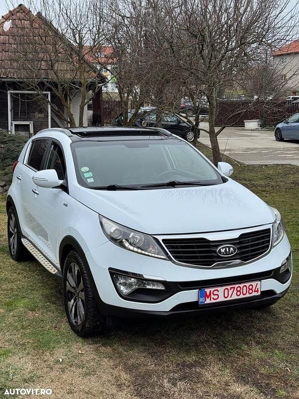 Second-hand Kia Sportage 136 CP (100 kW) 2011 Culoarealb SUV