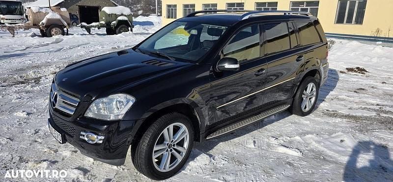 Culoarenegru Second-hand 2007 Mercedes GL320 SUV | 8.500 EUR - Imagine 1/4