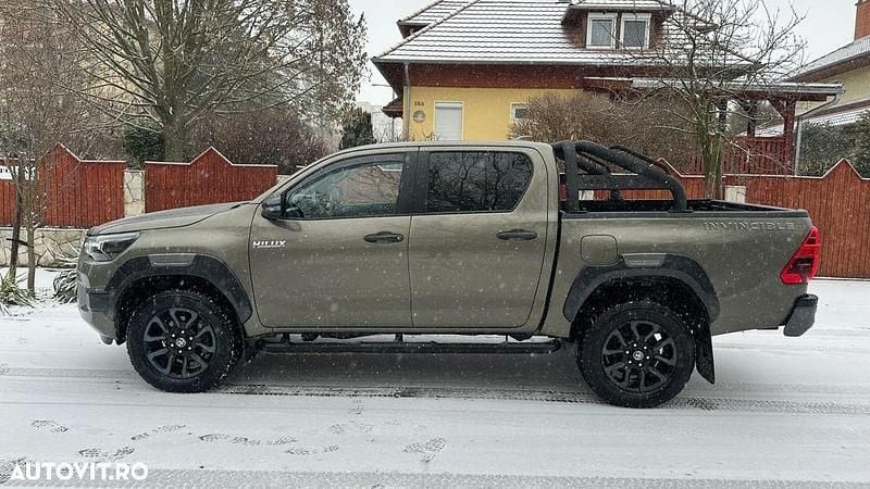 Second-hand Toyota HiLux Edition 204 CP (150 kW) 2023 Culoareverde Pickup