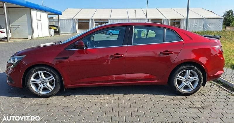 Culoarerosu Utilizat 2018 Renault Mégane IV Zen Break | 10.150 EUR (Puțin scump) - Imagine 1/4