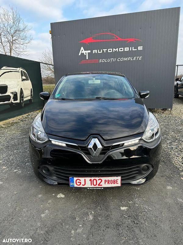 Second-hand Renault Clio IV Dynamique 90 CP (66 kW) 2013 Culoarenegru Hatchback