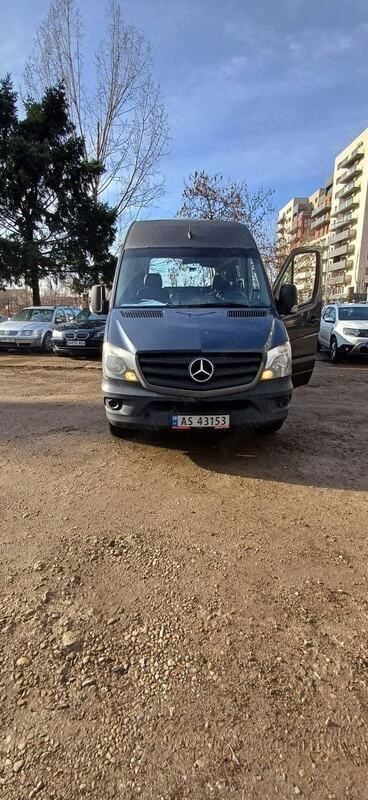 Negru Utilizat 2014 Mercedes Sprinter Van | 11.000 EUR (Preț bun) - Imagine 1/4