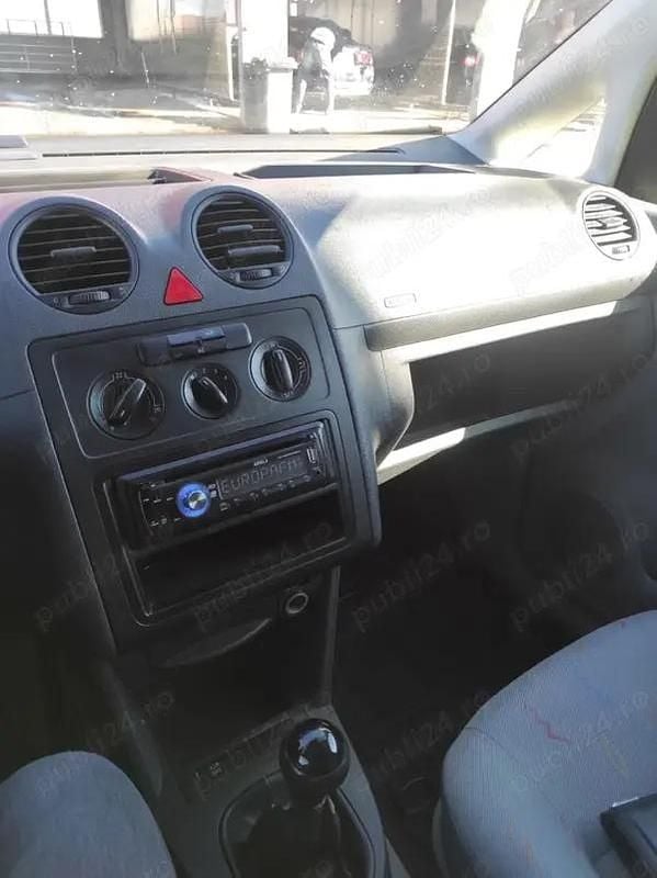 Utilizat 2010 VW Caddy Monovolum | 3.500 EUR (Super Preț) - Imagine 1/4