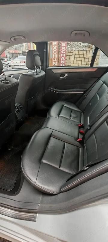 Second-hand Mercedes E200 136 CP (100 kW) 2013 Argintiu Berlinǎ