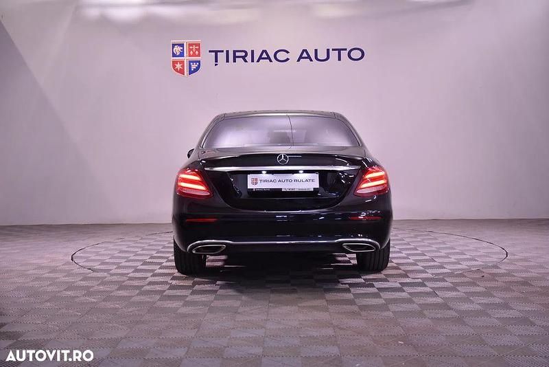 Second-hand Mercedes E250 211 CP (155 kW) 2017 Culoarenegru Berlinǎ