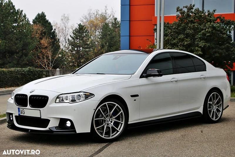 Culoarealb Utilizat 2016 BMW 520 Comfort Edition Berlinǎ | 19.900 EUR (Preț OK) - Imagine 1/4