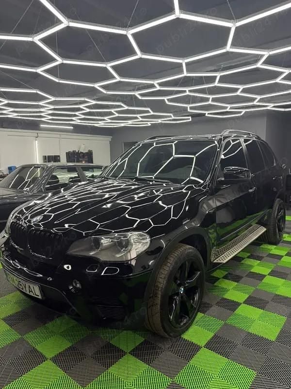 Second-hand BMW X5 285 CP (209 kW) 2012 Negru SUV