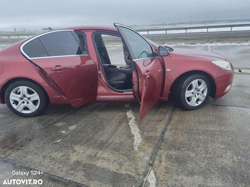 Second-hand Opel Insignia 160 CP (117 kW) 2010 Culoarerosu Berlinǎ