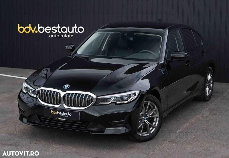 Culoarenegru Utilizat 2022 BMW 320e Berlinǎ | 26.990 EUR (Preț bun) - Imagine 1/4