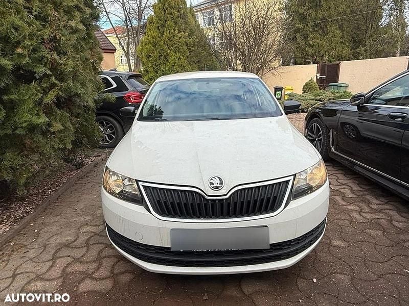 Culoarealb Utilizat 2015 Skoda Rapid Berlinǎ | 5.800 EUR (Super Preț) - Imagine 1/4