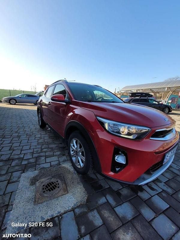 Second-hand Kia Stonic Urban 120 CP (88 kW) 2020 Culoarerosu SUV