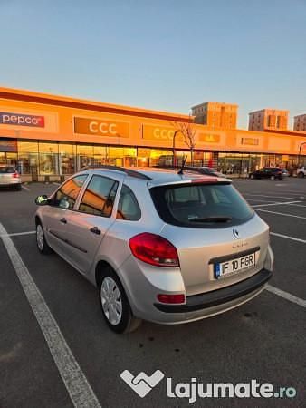 Second-hand Renault Clio GrandTour 68 CP (50 kW) 2010 Argintiu Break