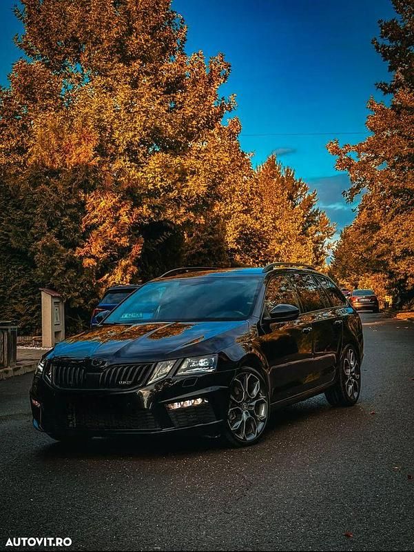 Culoarenegru Utilizat 2018 Skoda Octavia RS Break | 14.800 EUR (Scump) - Imagine 1/4