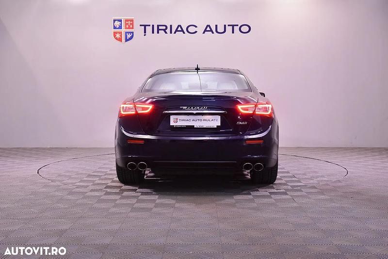 Second-hand Maserati Ghibli 275 CP (202 kW) 2016 Culoarealbastru Berlinǎ