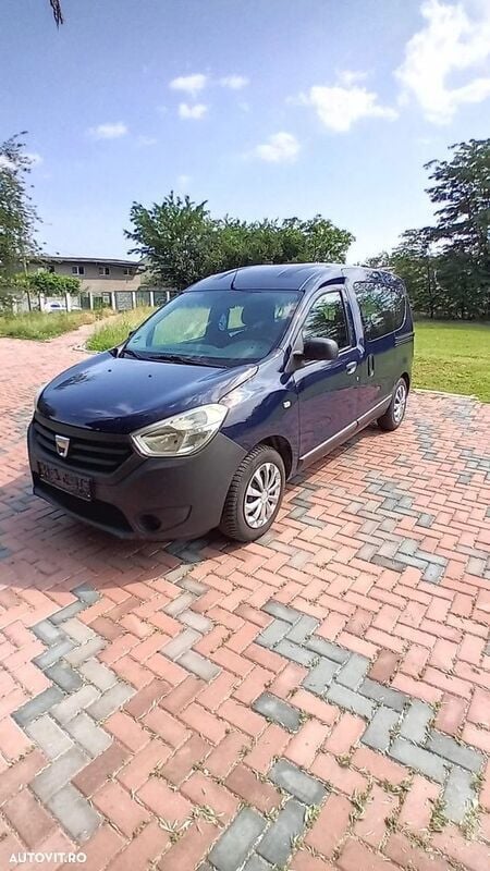 Albastru Utilizat 2014 Dacia Dokker Ambiance Van | 4.350 EUR (Preț bun) - Imagine 1/4