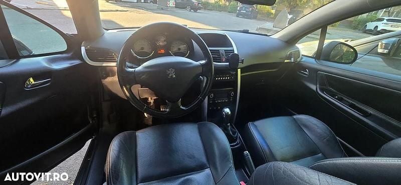 Second-hand Peugeot 207 Premium 120 CP (88 kW) 2008 Culoarenegru Cabrio