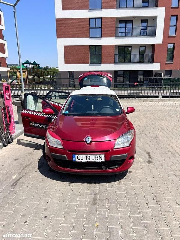 Culoaregri Utilizat 2012 Renault Mégane GrandTour LIMITED Break | 2.400 EUR (Super Preț) - Imagine 1/4