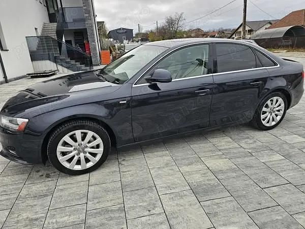 Second-hand Audi A4 211 CP (155 kW) 2013 Albastru Berlinǎ