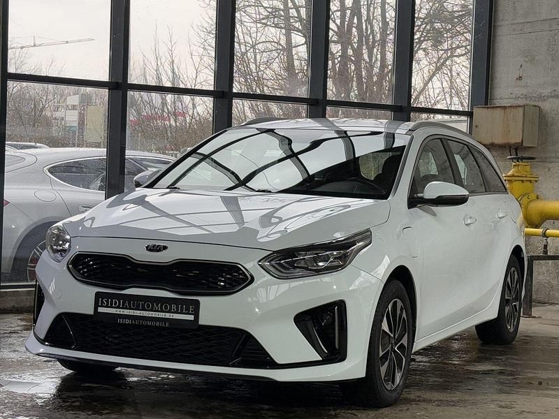 Second-hand Kia Ceed Vision 105 CP (77 kW) 2021 Hatchback
