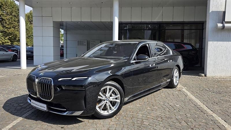 Culoarenegru Utilizat 2023 BMW 750e Comfort Edition Berlinǎ | 95.887 EUR (Preț OK) - Imagine 1/4