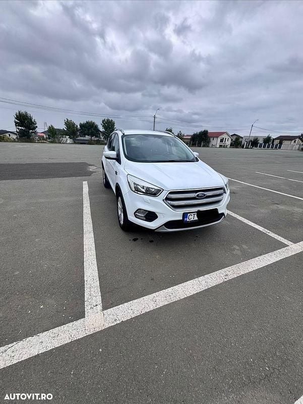 Culoarealb Utilizat 2019 Ford Kuga Trend SUV | 11.500 EUR (Super Preț) - Imagine 1/4