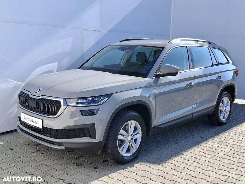 Gri mediu normal Utilizat 2023 Skoda Kodiaq Ambition SUV | 31.900 EUR (Preț OK) - Imagine 1/4