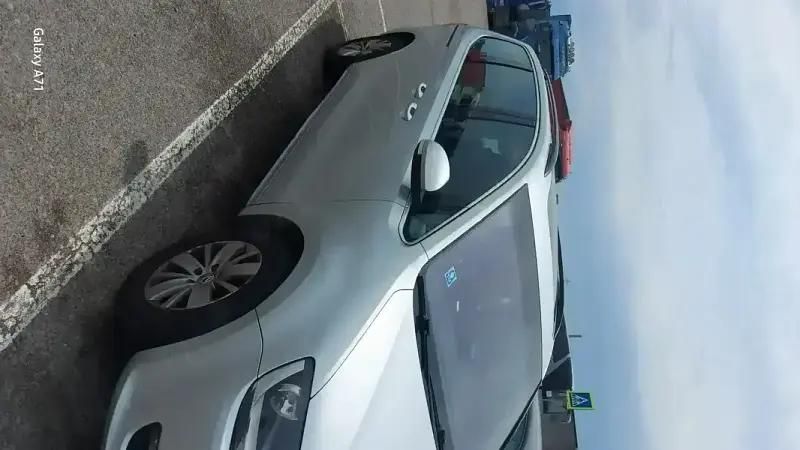 Second-hand VW Sharan 240 CP (176 kW) 2011 Monovolum