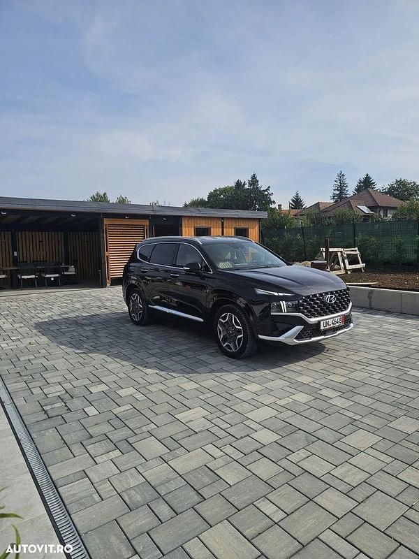 Culoarenegru Utilizat 2022 Hyundai Santa Fe Signature SUV | 34.200 EUR (Preț bun) - Imagine 1/4