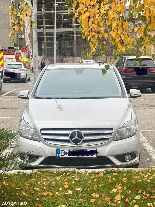 Culoaregri Utilizat 2014 Mercedes B180 Style Monovolum | 9.700 EUR (Scump) - Imagine 1/4