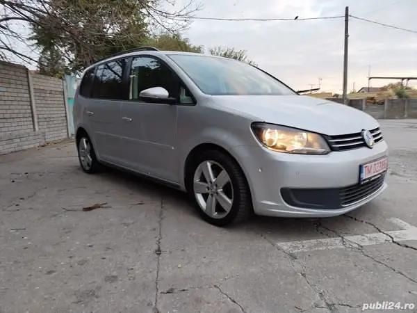 Argintiu Utilizat 2012 VW Touran Monovolum | 5.900 EUR (Preț OK) - Imagine 1/4