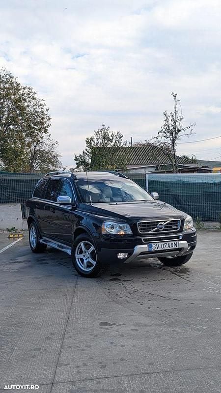 Culoarenegru Utilizat 2010 Volvo XC90 R-Design SUV | 9.500 EUR (Scump) - Imagine 1/4
